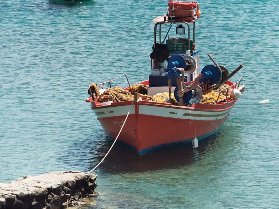 Barca pesquera en Mykonos - Heiko Gorski