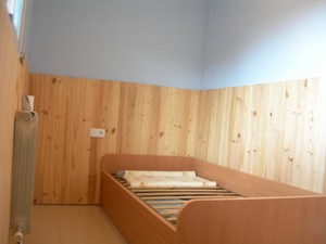 Aislar una pared con suelo laminado: paso a paso | Bricolaje