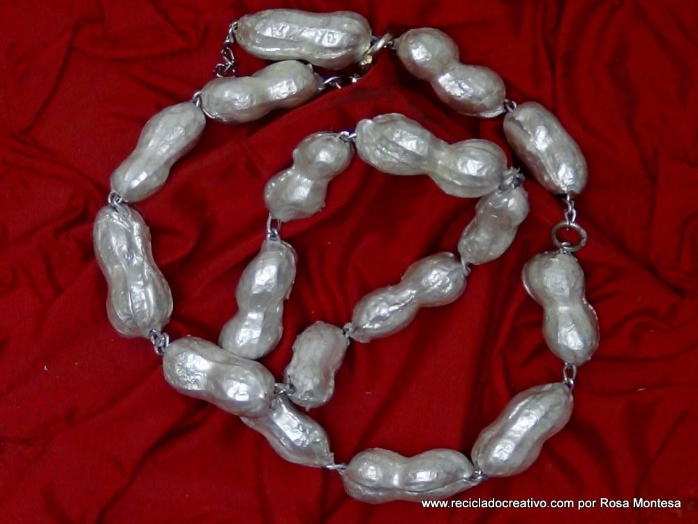 Collar con cáscaras de cacahuete. Perlas Asimétricas Barrocas Valencianas