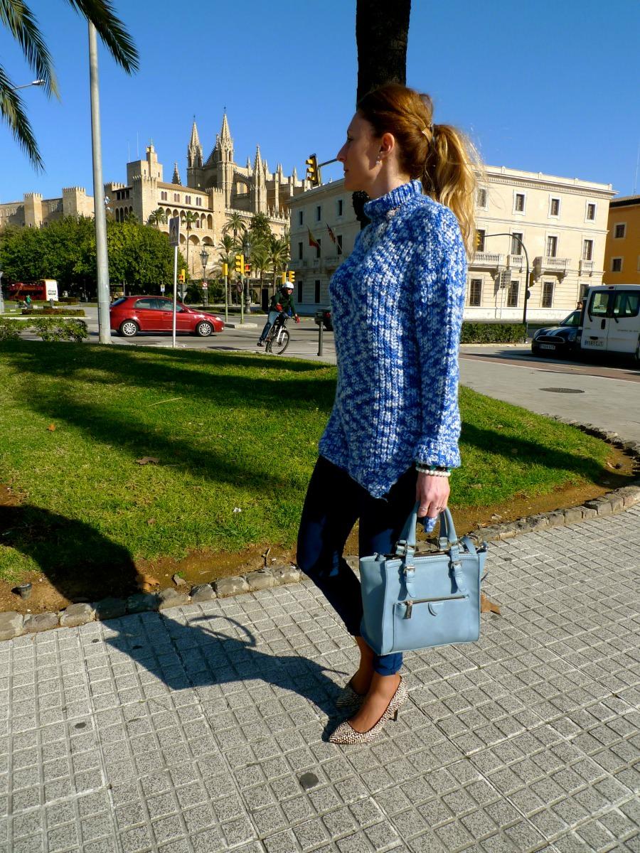 Oversized Blue Sweater And skinny jeans livelovepolly by paula casielles cc