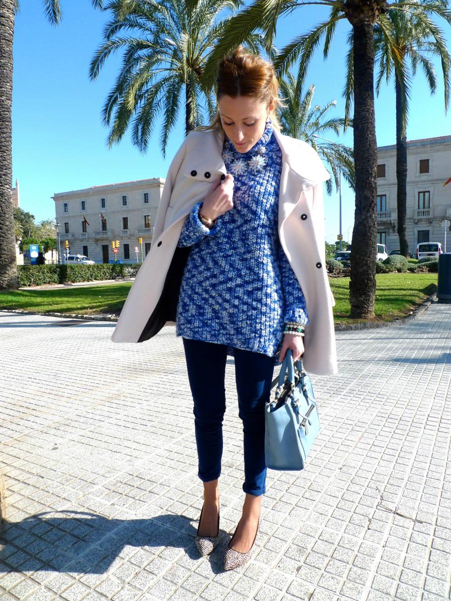 Oversized Blue Sweater And skinny jeans livelovepolly by paula casielles i