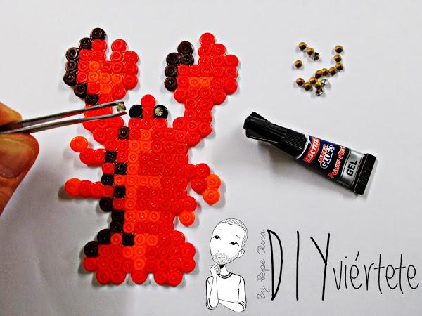 hama beads-diy-langosta-colgante-collar-bisuteria-idea-4