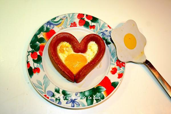 http://calaixetdelaiaia.blogspot.com.es/2013/09/salchichas-con-huevos-y-mucho-corazon.html