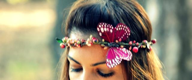 Diadema con mariposa