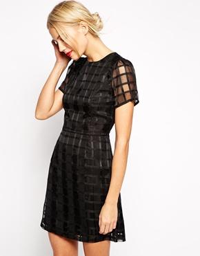 Vestido texturizado a cuadros de Oasis_ASOS