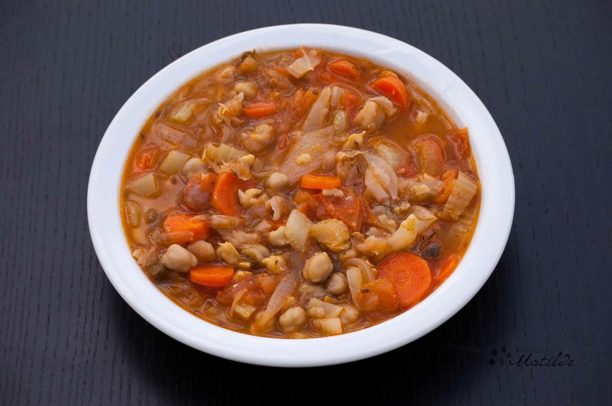 Guiso de garbanzos y verduras