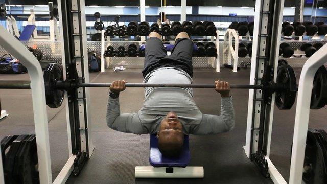 press de banca declinado