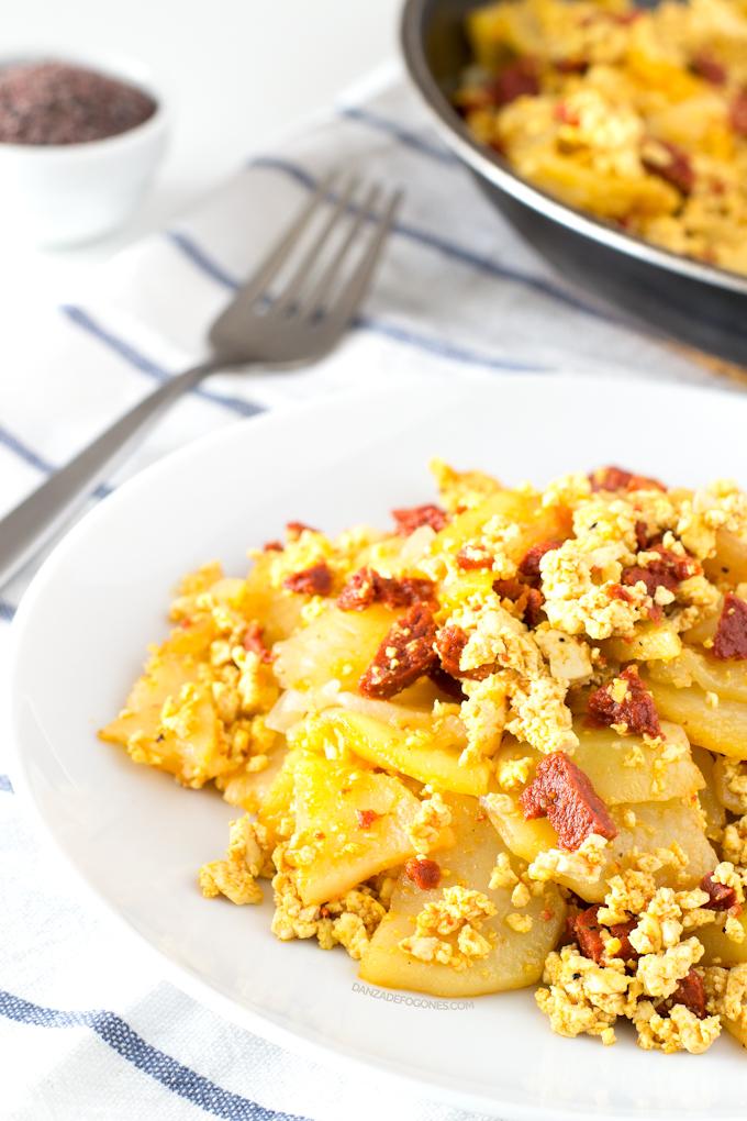 Revuelto Vegano de Chorizo con Patatas