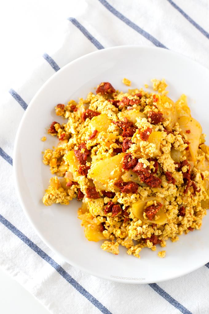 Revuelto Vegano de Chorizo con Patatas