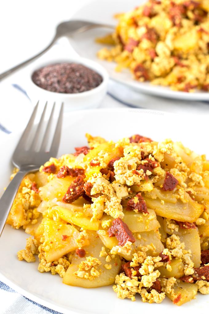Revuelto Vegano de Chorizo con Patatas