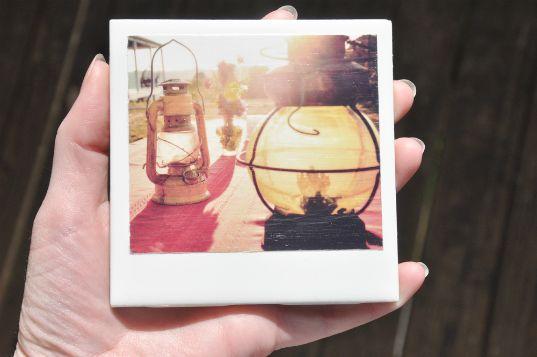 DIY posavasos con fotos polaroid