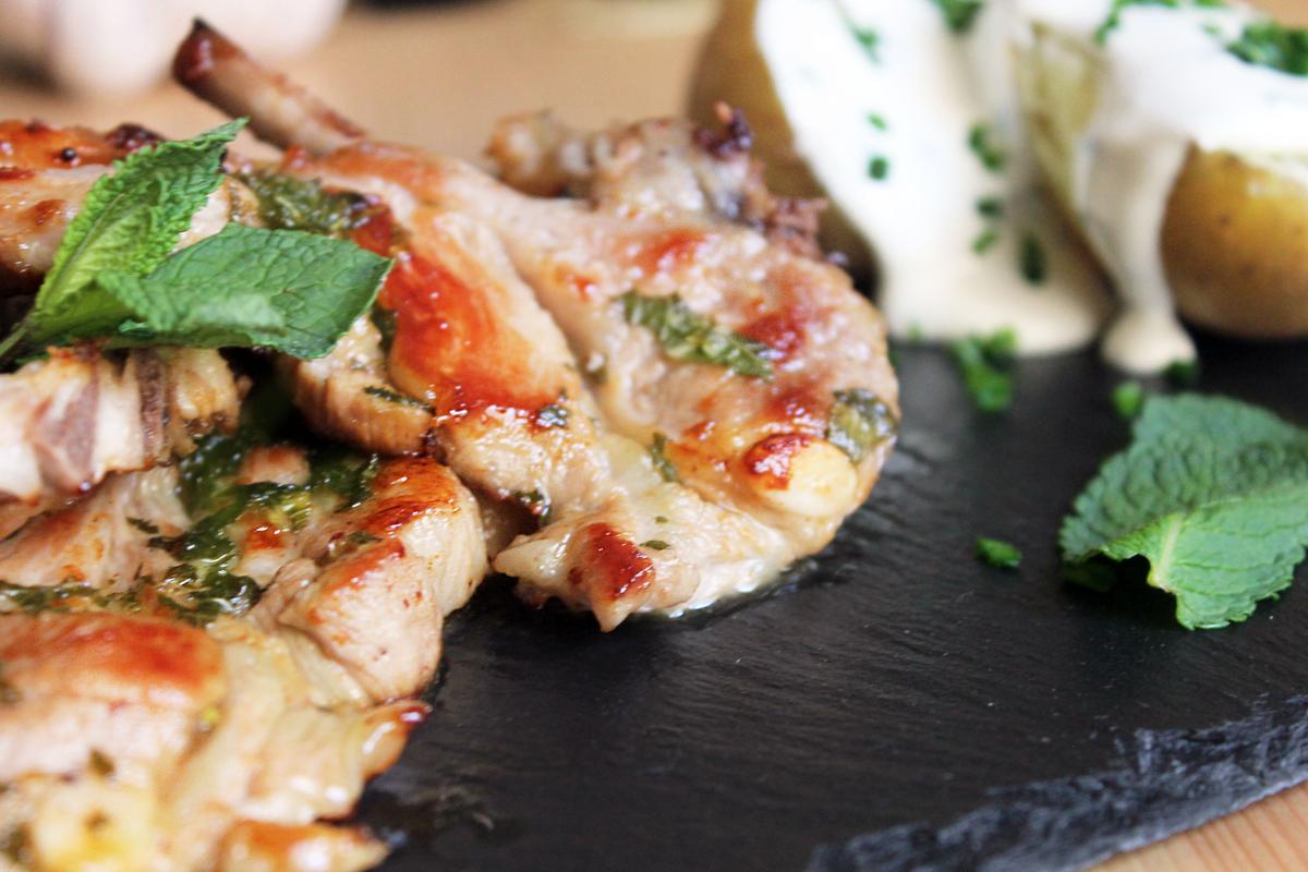 CHULETILLAS DE CORDERO CON SALSA MENTA RECETA IRLANDESA INGLESA