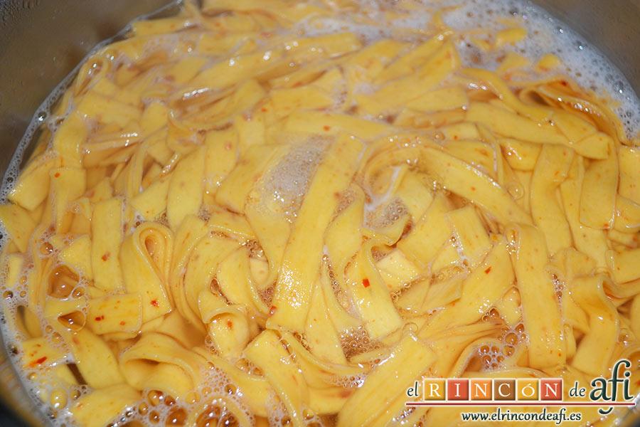 Pasta al vodka, cocemos el tiempo que diga el frabricante