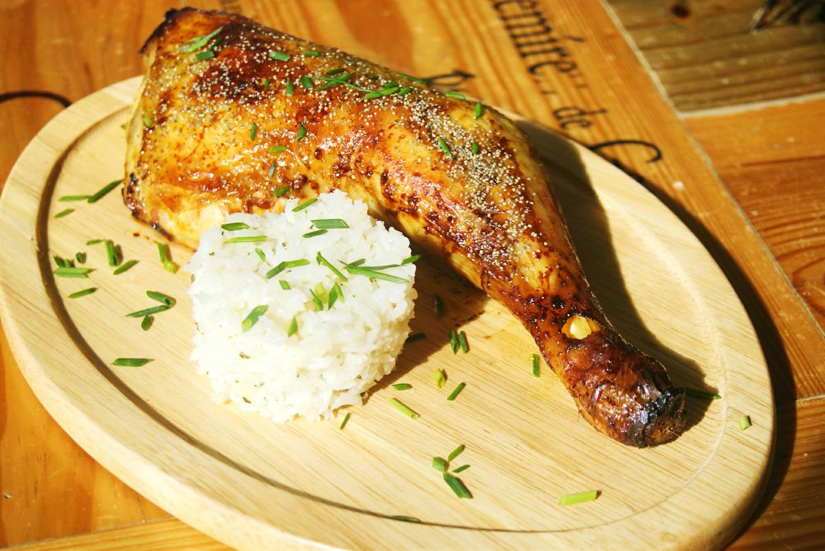 Pollo asado con miel y soja