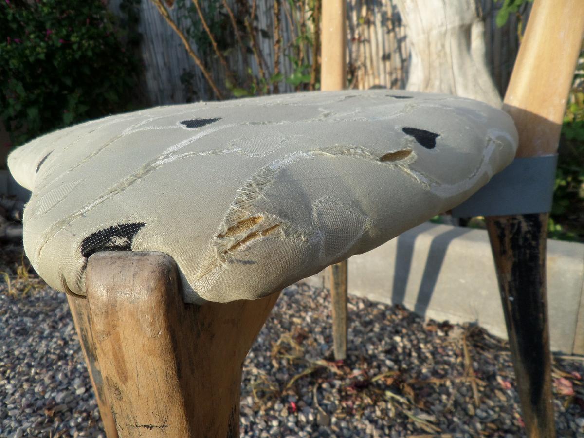 Silla melliza sin restaurar (detalle asiento)