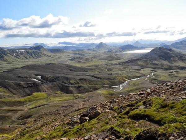 Lago-Alftavatn-al-fondo