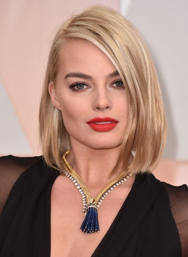 Margot Robbie. Collar de Van Cleef & Arpels de oro y brillantes.