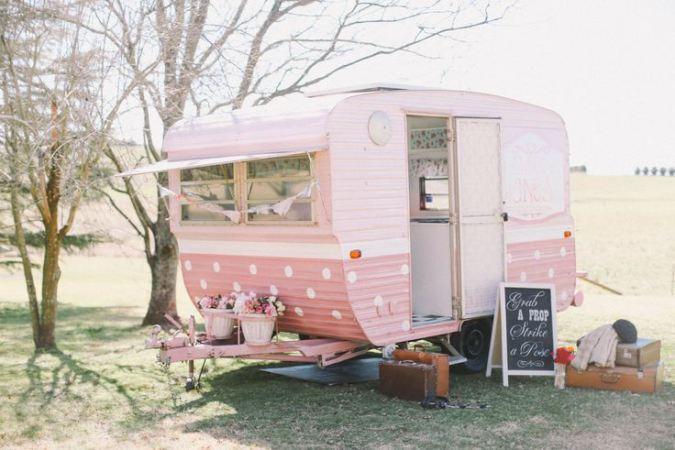 via stylemepretty.com