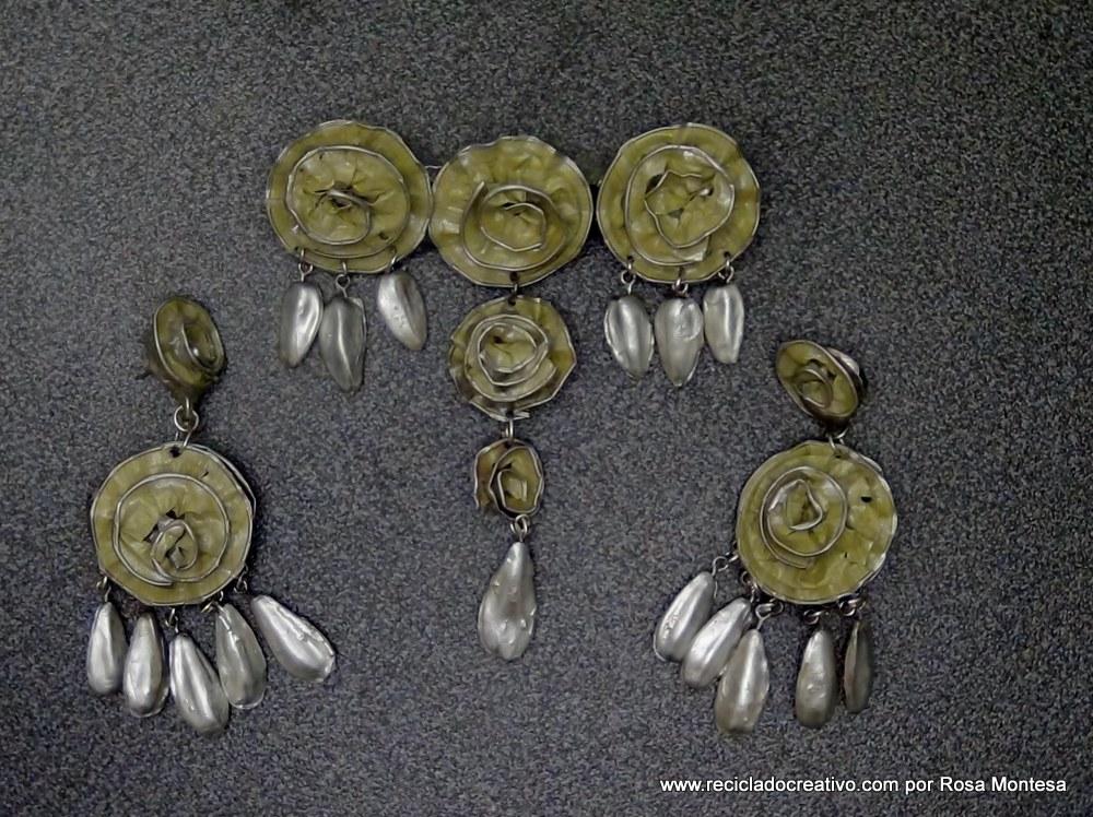 Traje de fallera valenciana con material reciclado (207)