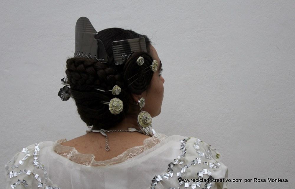 Peinetas de Fallera Valenciana realizadas con botes de hojalata reciclados