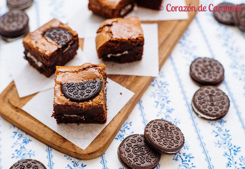 Brownie con galletas Oreo