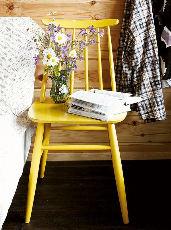 Sillas de color amarillo; ¡Atrévete y cambia!