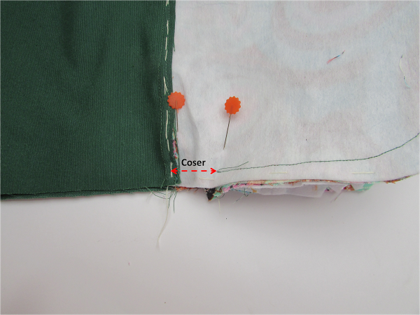 Cartera cremallera con base