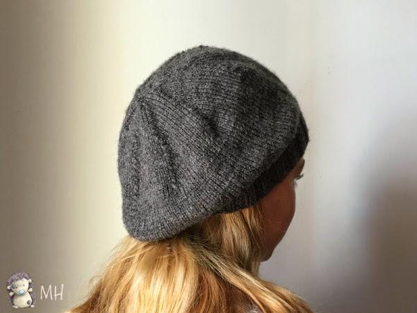 Knit hat with pattern