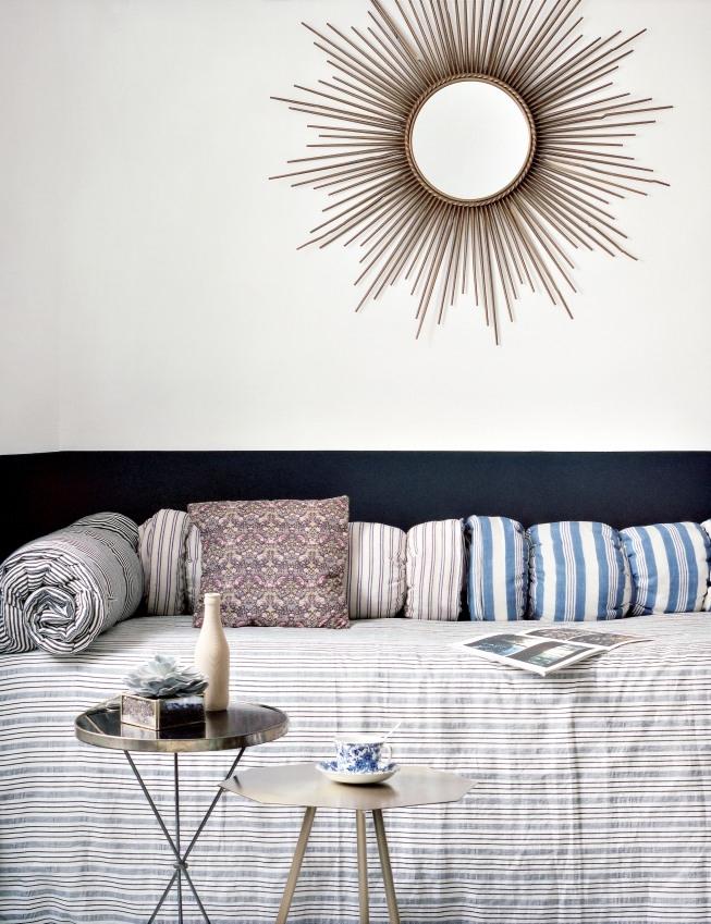 chambre-de-l-hotel-henriette-situe-a-quelques-pas-du-quartier-mouffetard-sizel-206171-1200-849