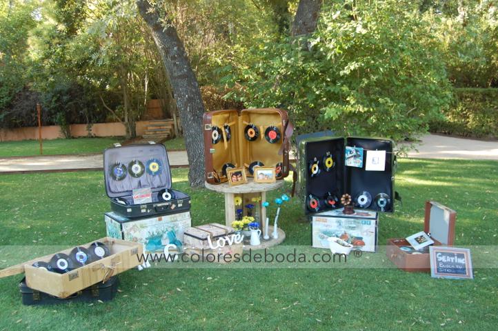 colores-de-boda-seating-vinilos-maletas