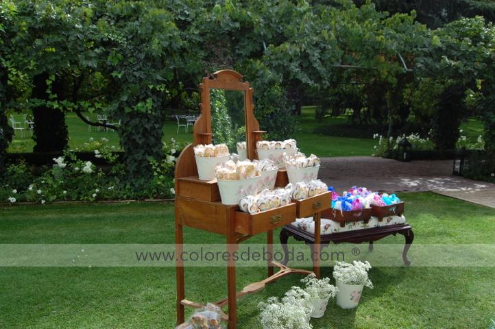 4-colores-de-boda-ricon-decoracion-regalos-galletas-jabones-7