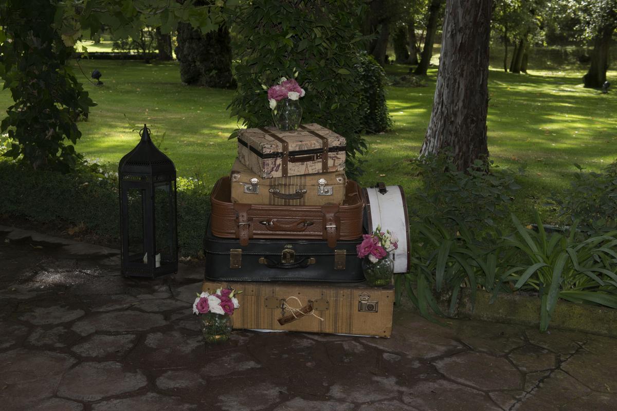 Colores-de-boda-bienvenida-maletas-viajes-laura-y-raul_0125