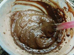 BROWNIE CON NATA (crema de leche) Y MERMELADA DE FRUTOS ROJOS