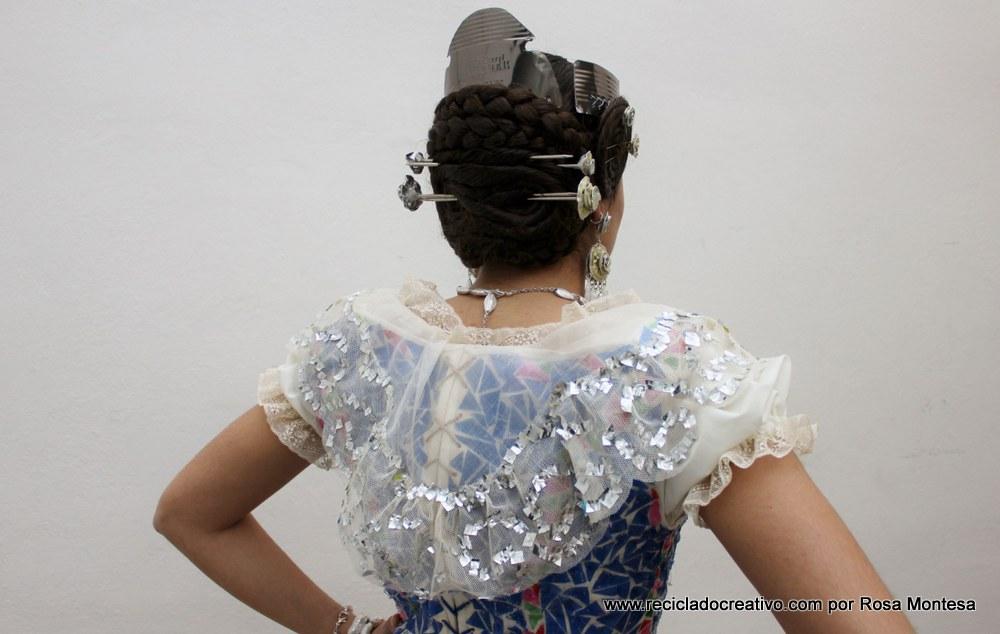 Peinetas de Fallera Valenciana realizadas con botes de hojalata reciclados