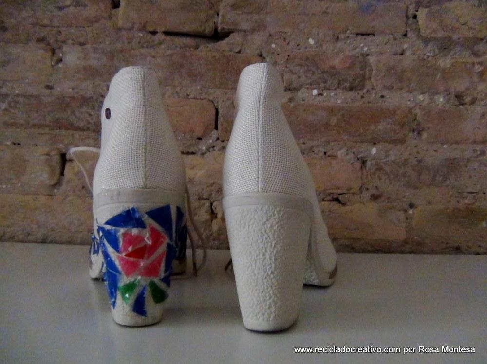 Zapatos para un traje de fallera valenciana con material reciclado