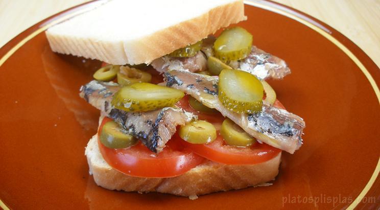 Sandwich de sardinas