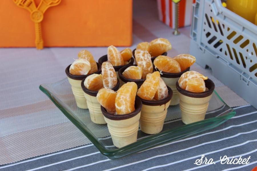 mandarina en cucurucho