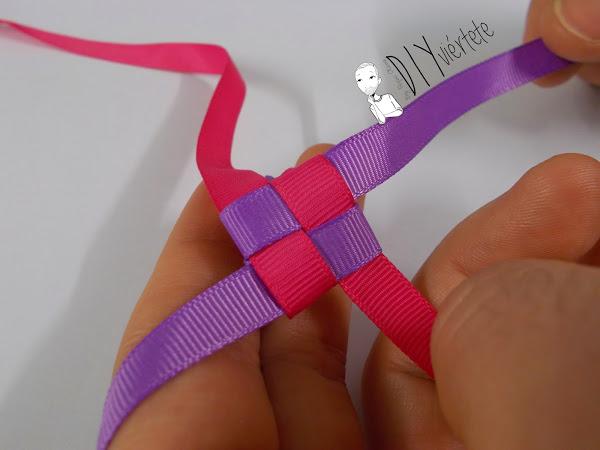 BLOGERSANDO-marzo-lila-collar-cinta raso-mujer trabajadora-color mujer-morado-violeta-acordeón-bisutería-4