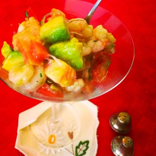 IMG_6656Receta de ceviche de camarones, salmón y palta