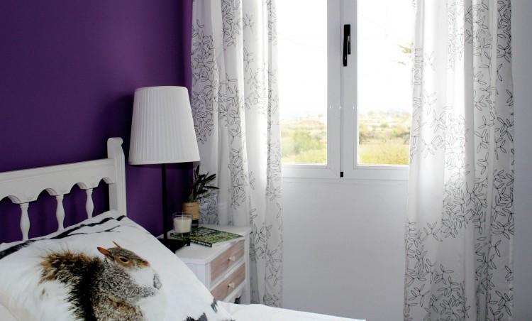 Habitación morada