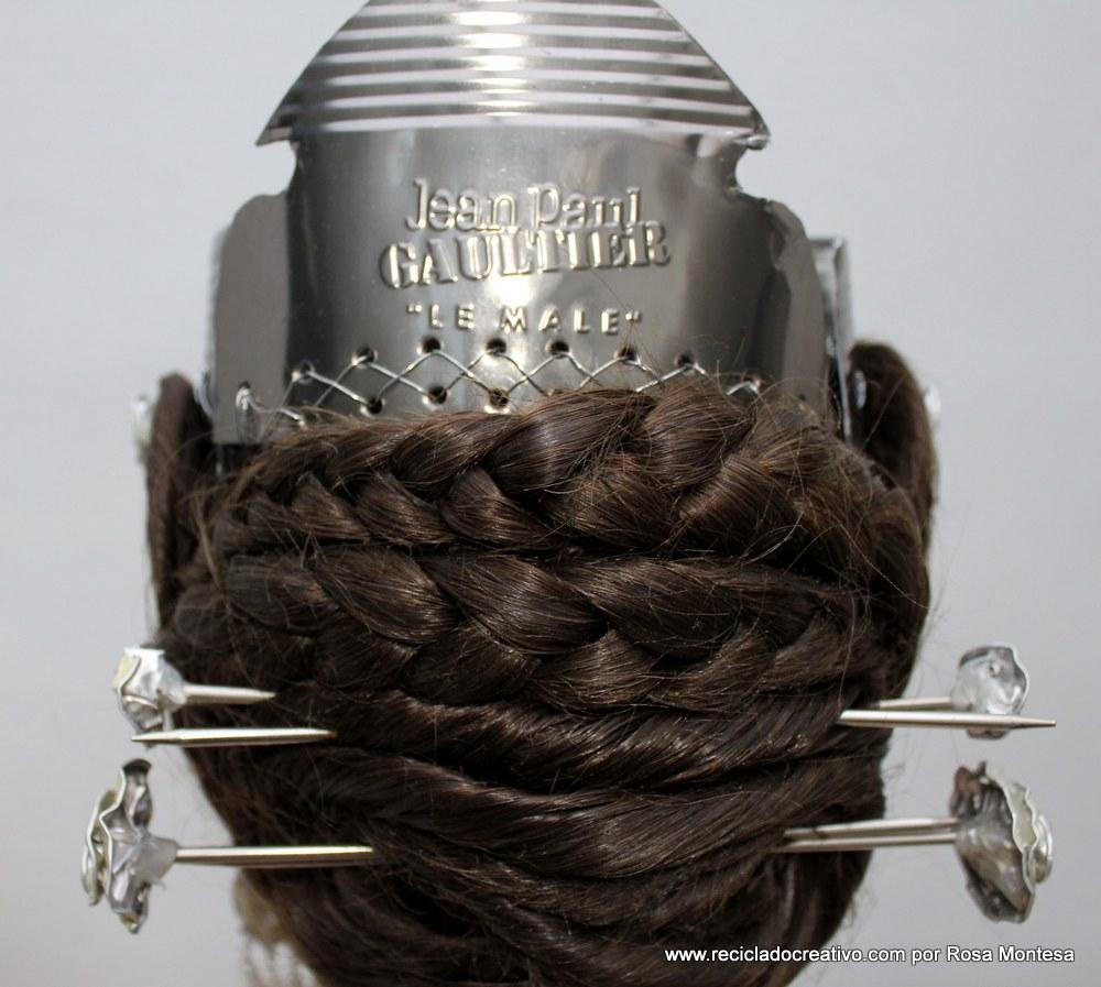 Peinetas de Fallera Valenciana realizadas con botes de hojalata reciclados