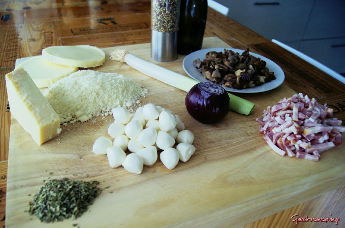 pizza bianca ai funghi