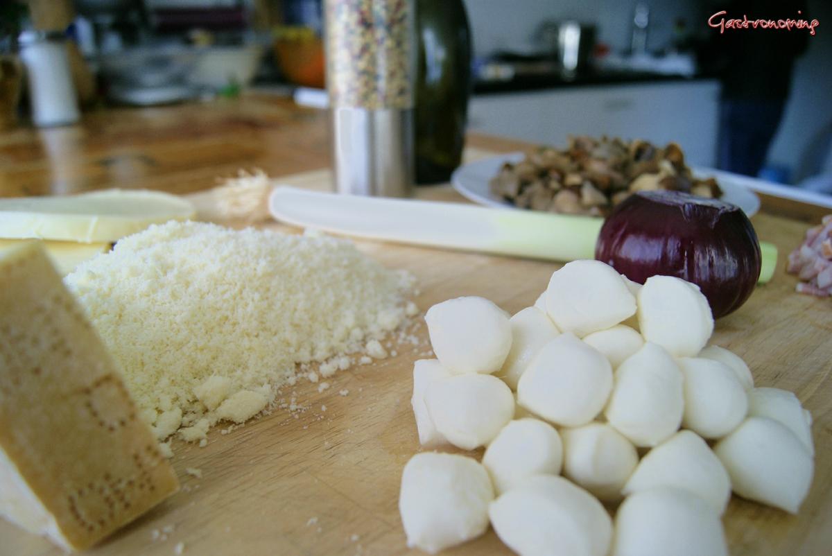 pizza bianca ai funghi