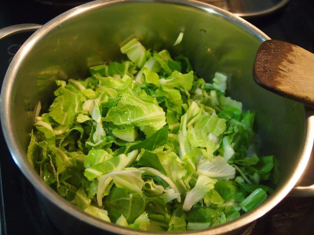 crema coliflor con hojas