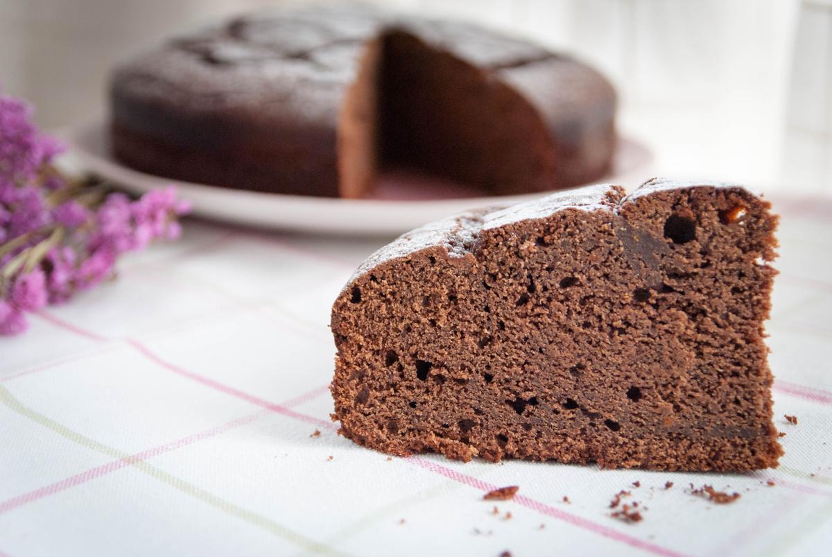 Pastel de chocolate y yogur