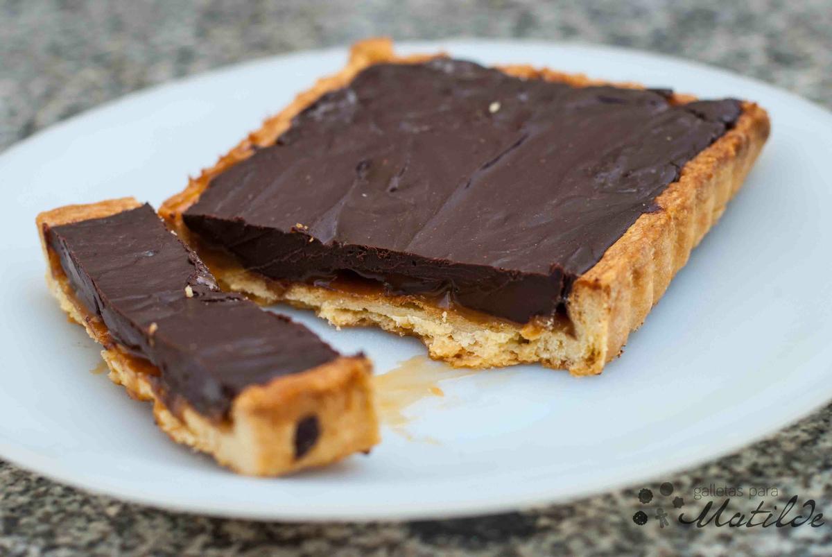 Tarta de caramelo y chocolate