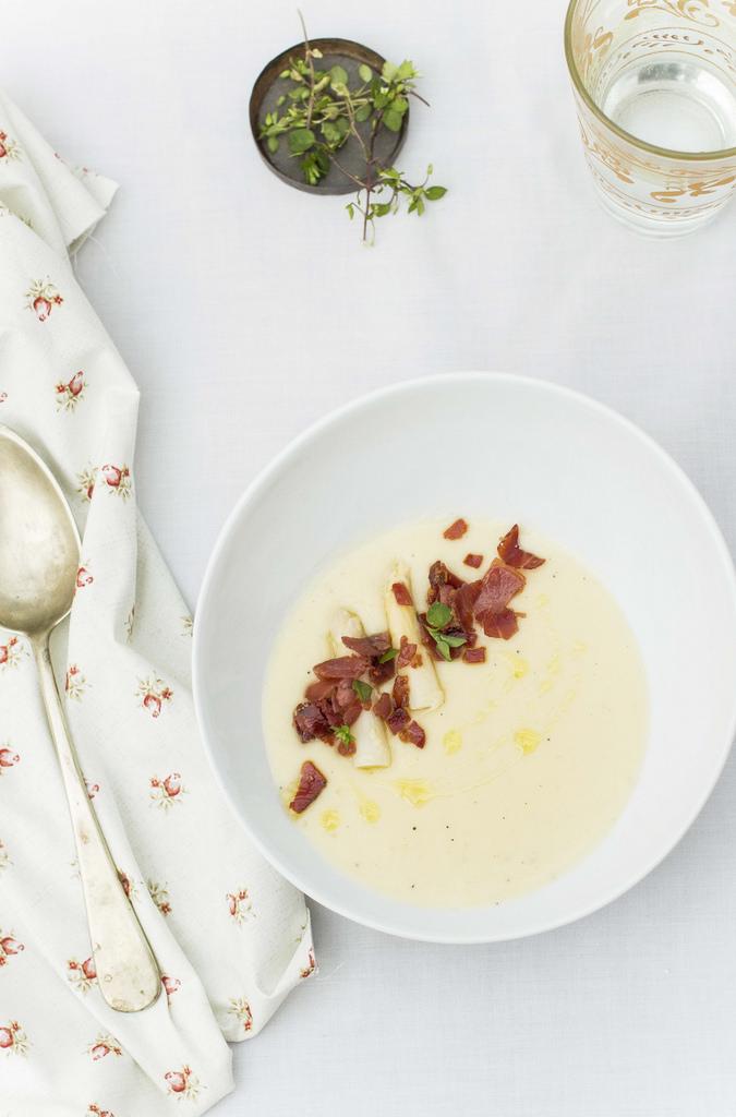 Crema de espárragos blancos