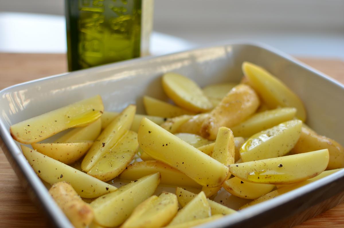 lomo bacalao ensalada griega patatas