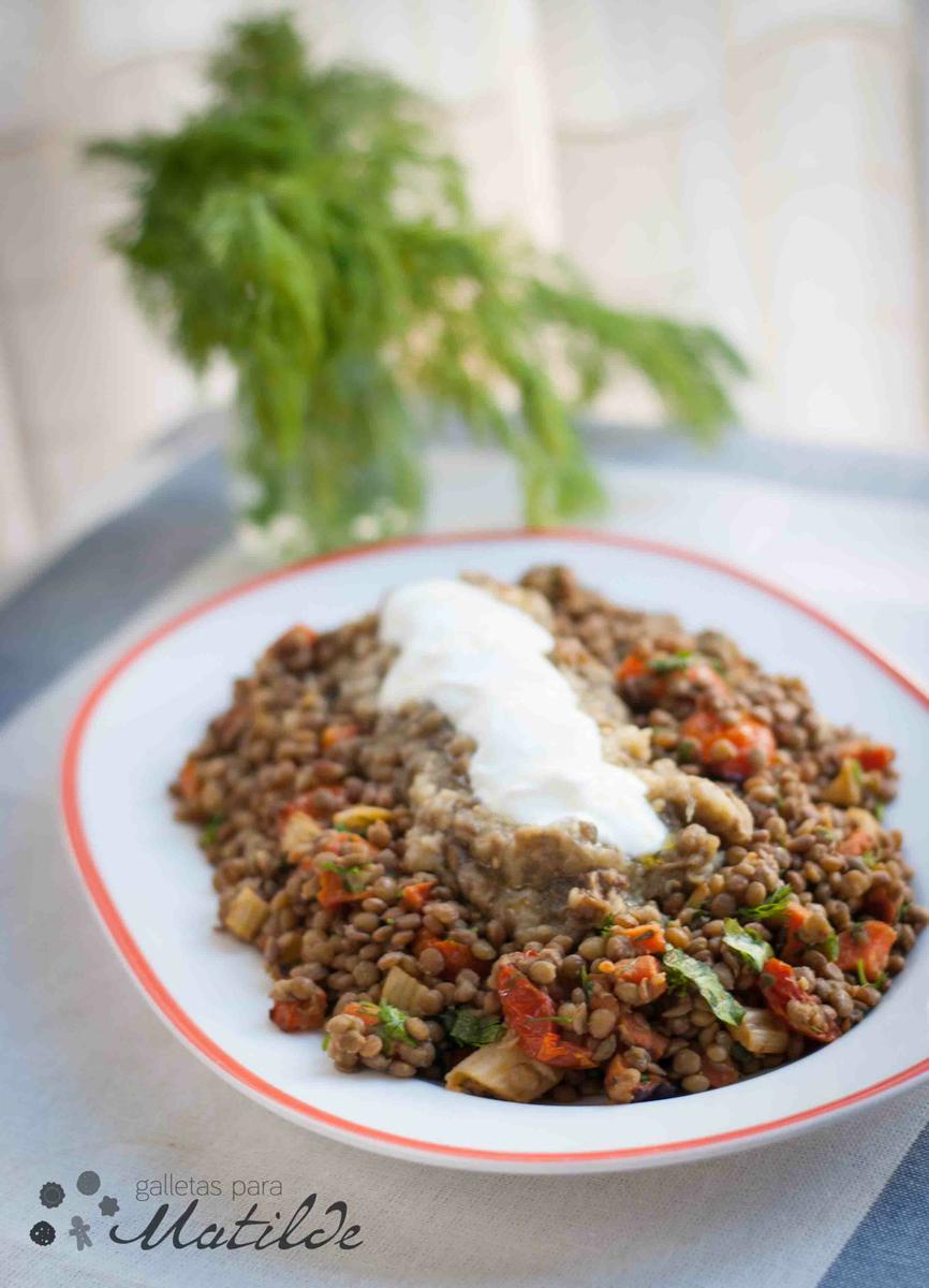 Ensalada de lentejas con verduras asadas