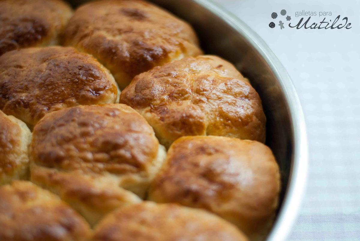 Bollos o panecillos de yogur